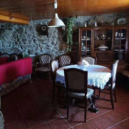 Casa De Penim בית נופש פארדס דה קורה