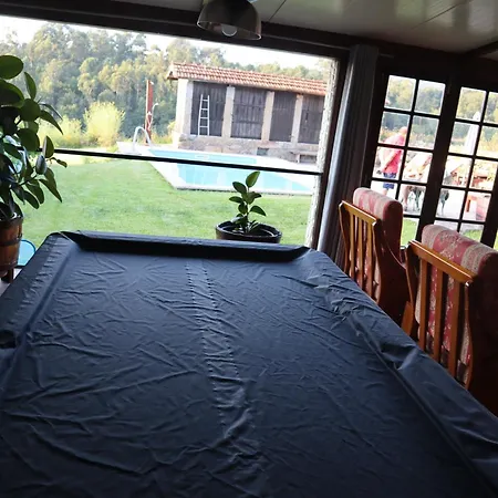Casa De Penim פארדס דה קורה